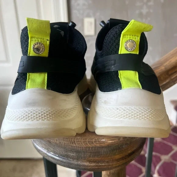 Steve Madden NY 90 black slip on sneaker very good condition size 10 women’s - Picture 10 of 14